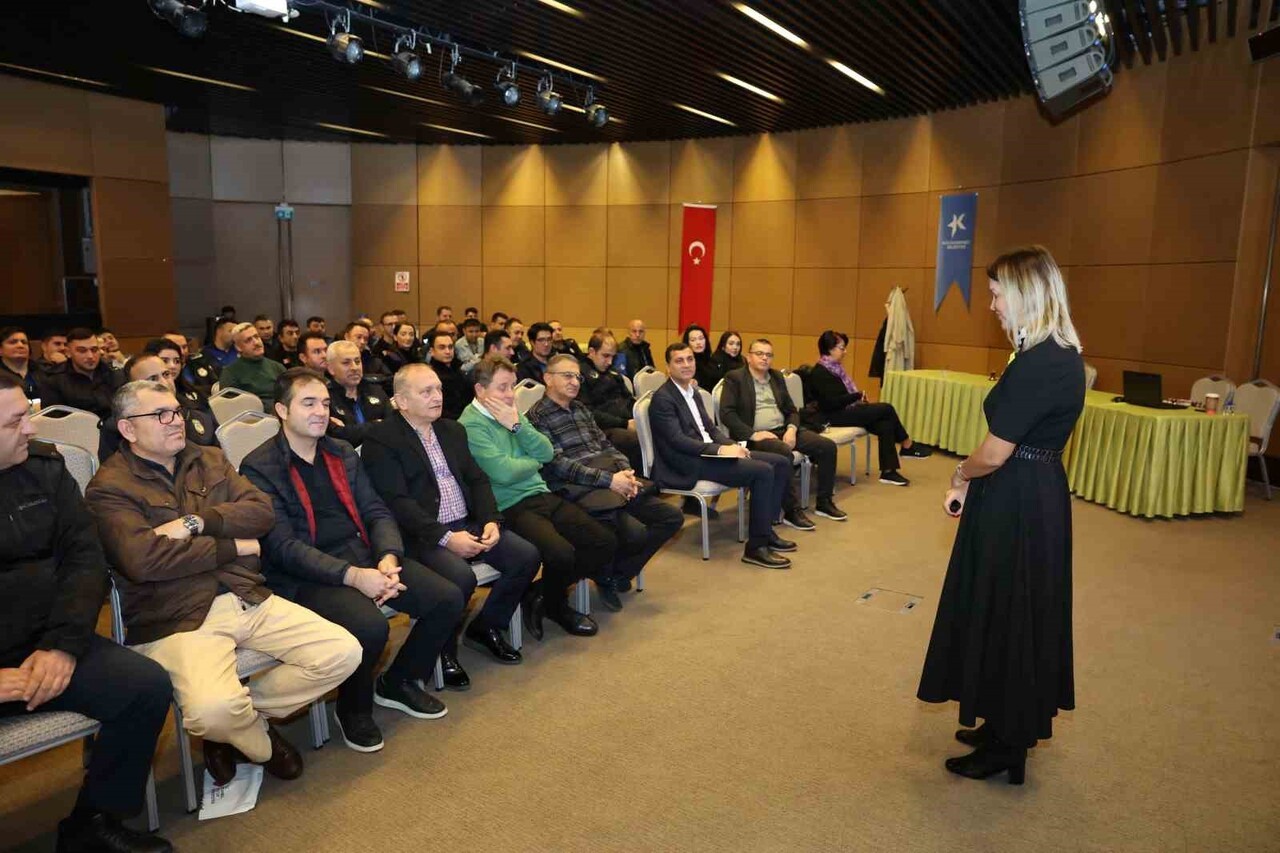 KÜÇÜKÇEKMECE BELEDİYESİ'NCE ZABITA PERSONELİNE YÖNELİK İKİ GÜN BOYUNCA ‘İLETİŞİM EĞİTİMİ'...
