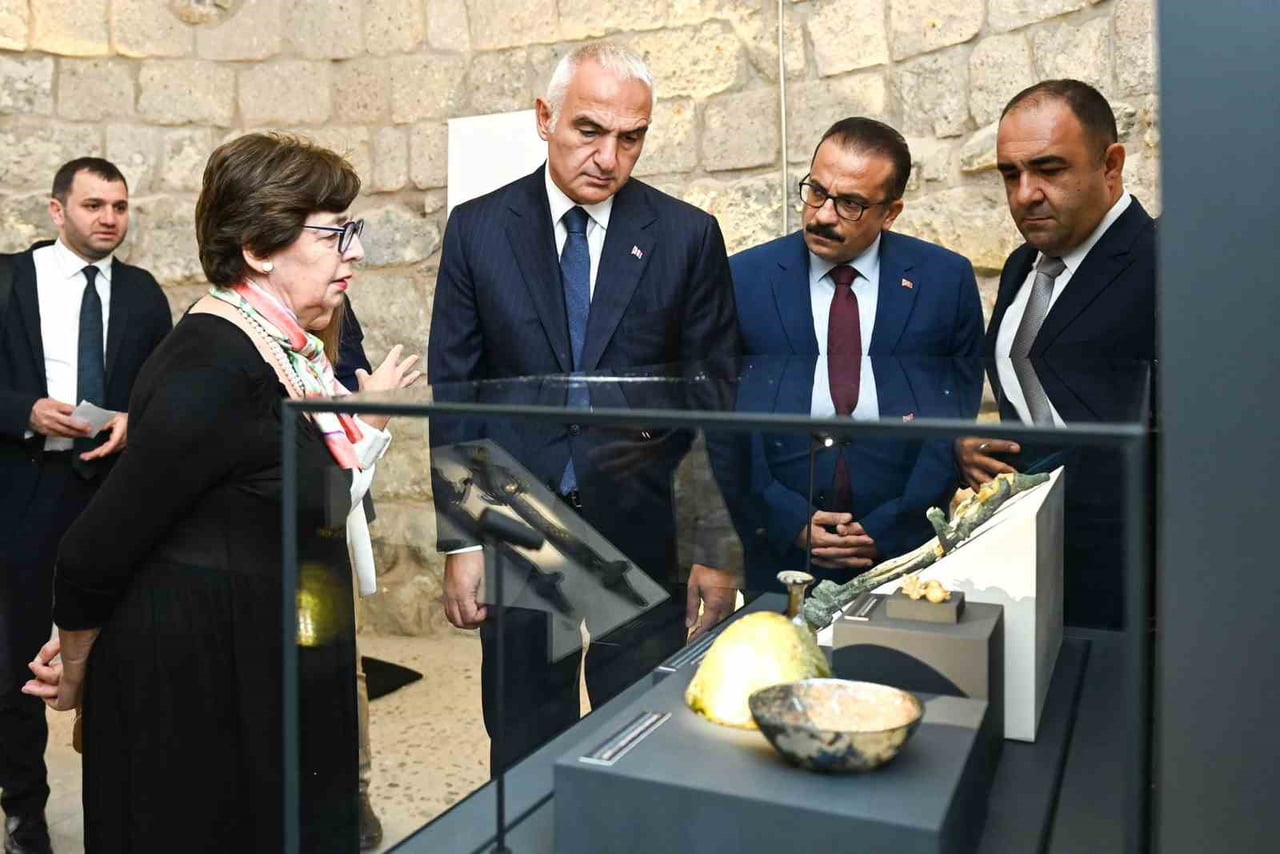 KÜLTÜR VE TURİZM BAKANI MEHMET NURİ ERSOY, "MÜZELER, MÜZAYEDE EVLERİ VE KOLEKSİYONLAR TİTİZLİKLE...