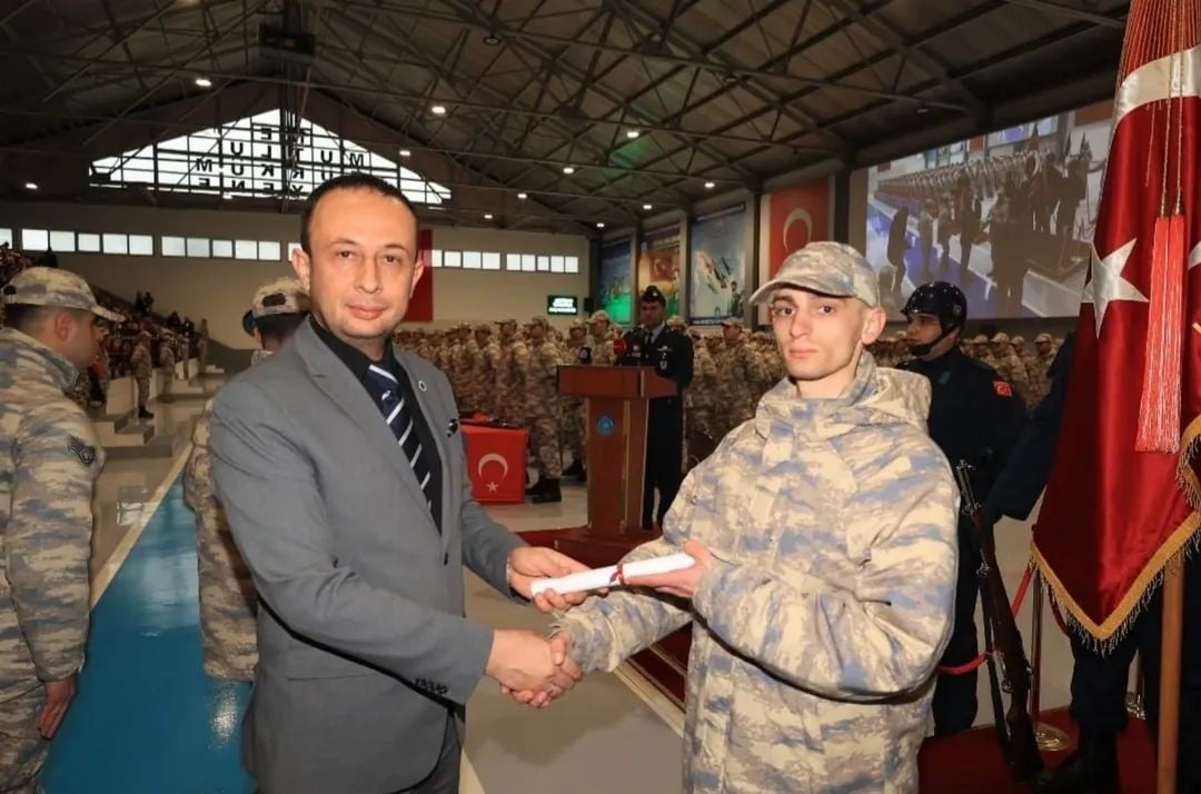 KÜTAHYA'DA ERLER, YEMİN TÖRENİYLE EĞİTİMLERİNİ TAMAMLADI