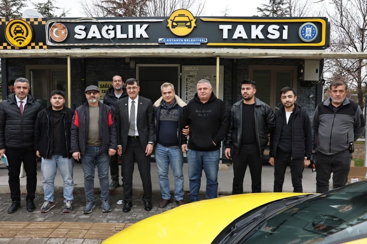 KÜTAHYA BELEDİYE BAŞKANI KAHVECİ, TAKSİCİ ESNAFIYLA BİR ARAYA GELDİ