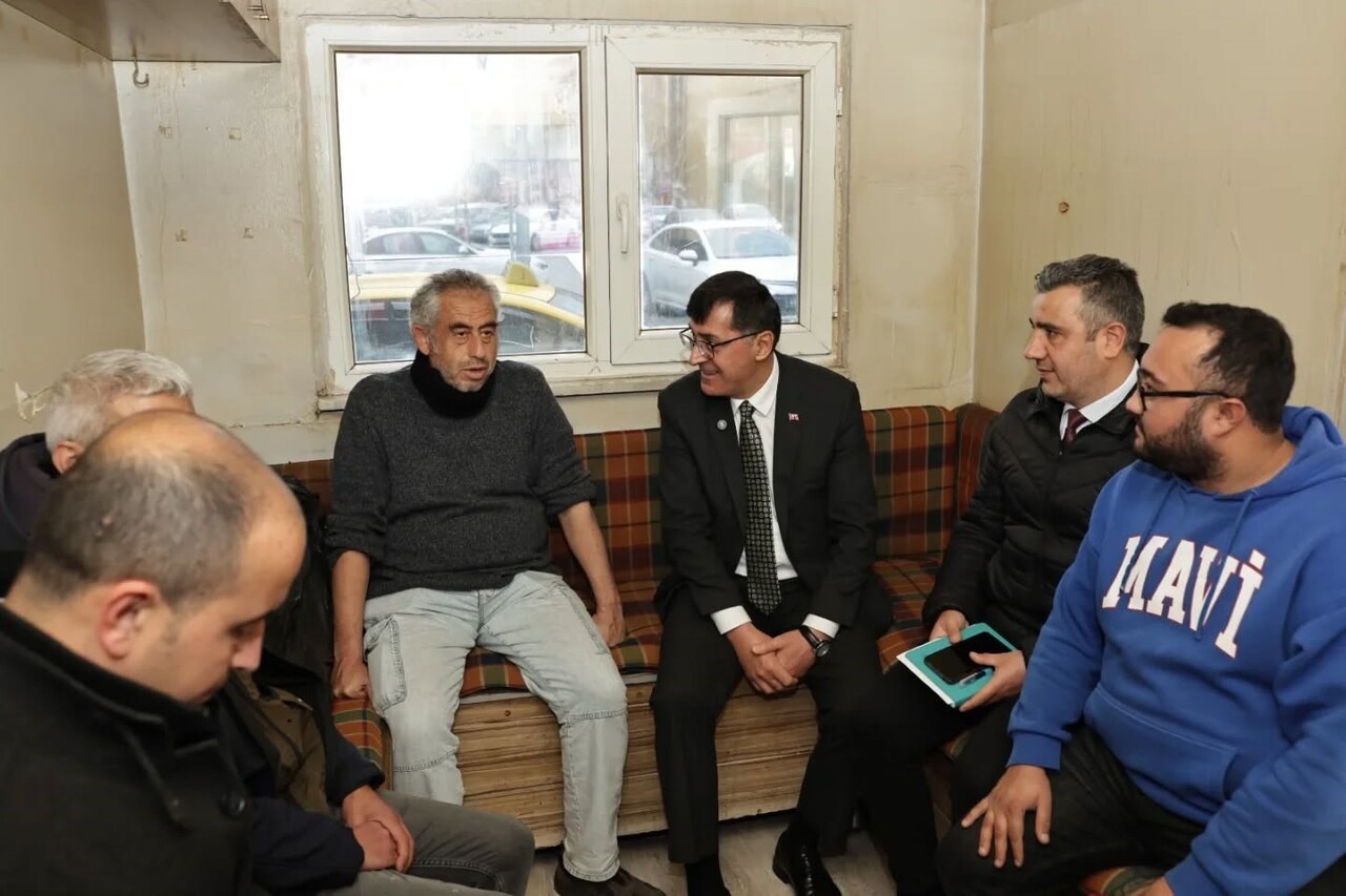 KÜTAHYA BELEDİYE BAŞKANI KAHVECİ, TAKSİCİ ESNAFIYLA BİR ARAYA GELDİ