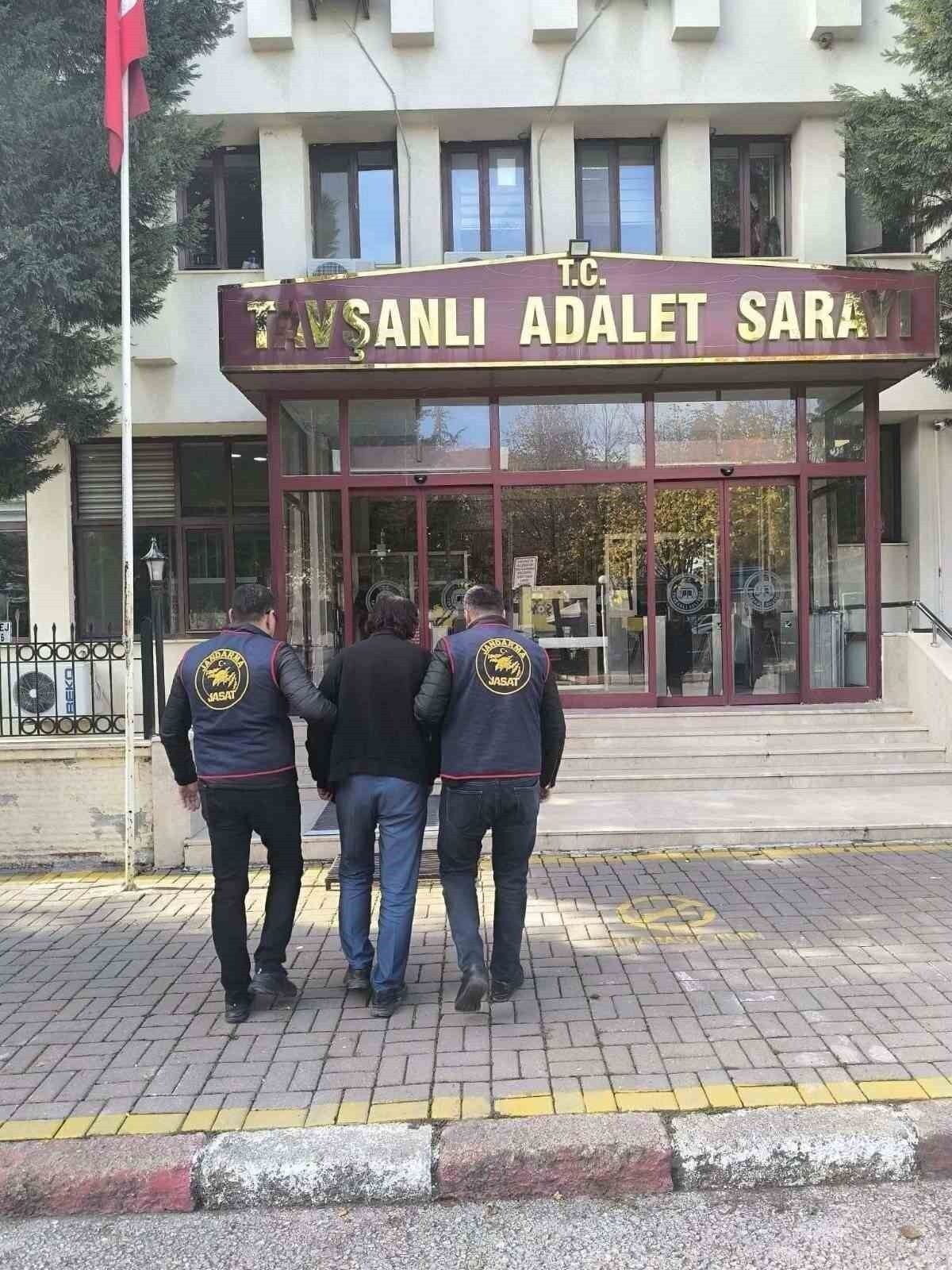 KÜTAHYA’DA ÇEŞİTLİ SUÇLARDAN ARANAN 115 ŞAHIS YAKALANDI