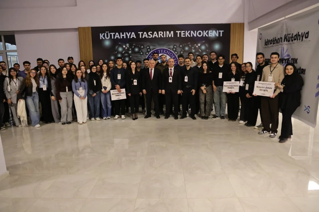 KÜTAHYA’DA GENÇ ZİHİNLER GELECEĞE IŞIK TUTTU