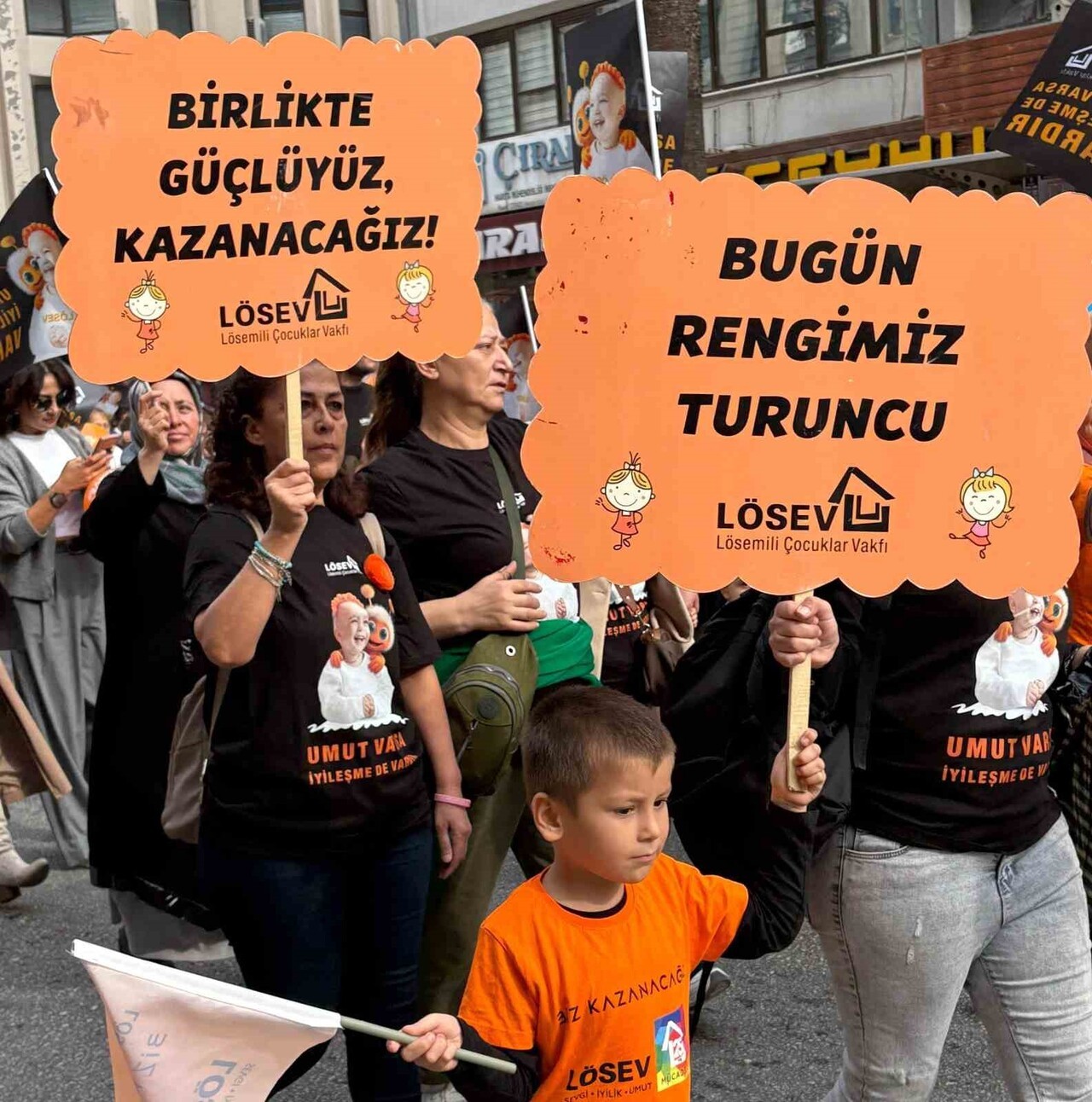 LÖSEMİLİ ÇOCUKLAR SAĞLIK VE EĞİTİM VAKFI (LÖSEV), LÖSEMİ VE KANSERLE MÜCADELE EDEN ÇOCUKLARA VE...