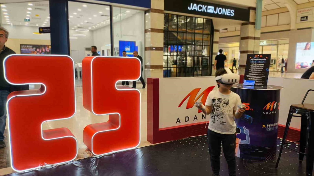 M1 ADANA ALIŞVERİŞ MERKEZİ 25'İNCİ YILINI VE YENİ YILI ADANALILAR İLE BİRLİKTE KUTLAMAK ÜZERE ÖZEL...