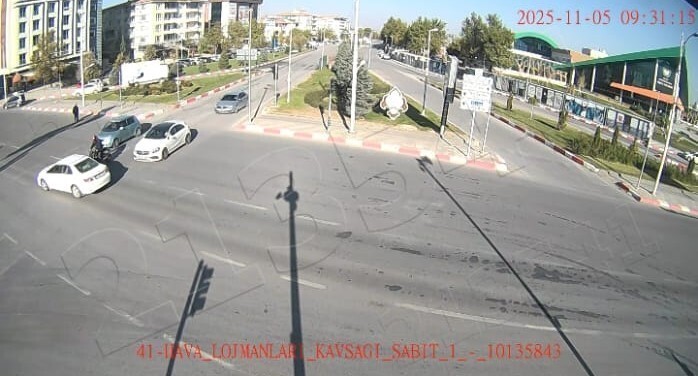 MALATYA'DA SÜRÜCÜ HATALARI VE AŞIRI HIZ NEDENİYLE KENT GENELİNDE FARKLI NOKTALARDA MEYDANA GELEN...