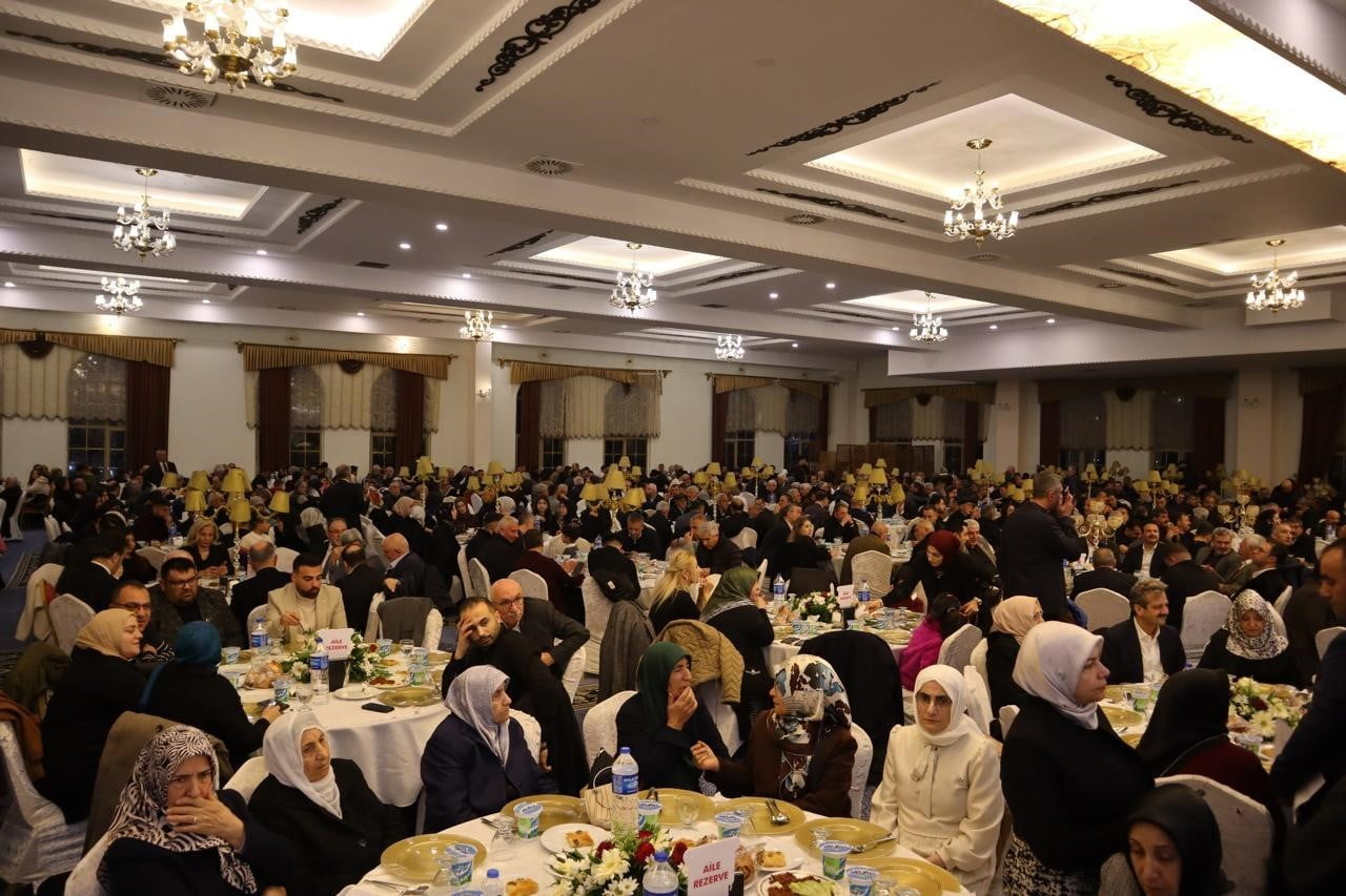 MALATYA BÜYÜKŞEHİR BELEDİYE BAŞKANI SAMİ ER, KIZININ NİKAHINI KIYDI