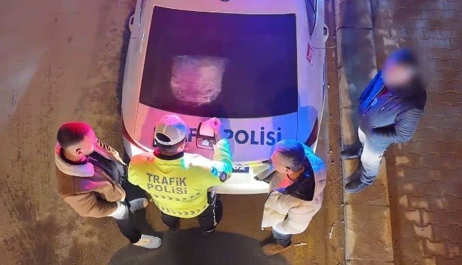 MALATYA’DA KENT GENELİNDE 444 POLİSİN KATILIMIYLA HUZUR VE GÜVEN UYGULAMASI...