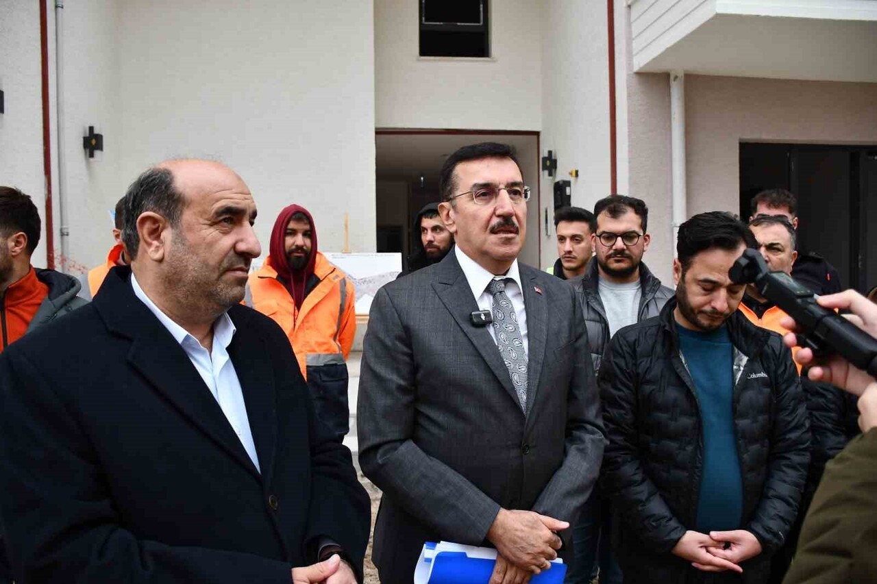 MALATYA’DA YENİ KONUTLAR HIZLA YÜKSELİYOR