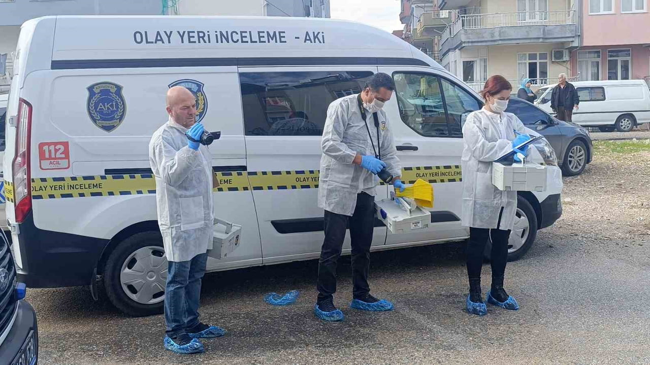 MANAVGAT İLÇESİNDE BİR SÜREDİR KANSER HASTALIĞIYLA MÜCADELE ETMEKTE OLAN 65 YAŞINDAKİ ADAM EVİNDE...