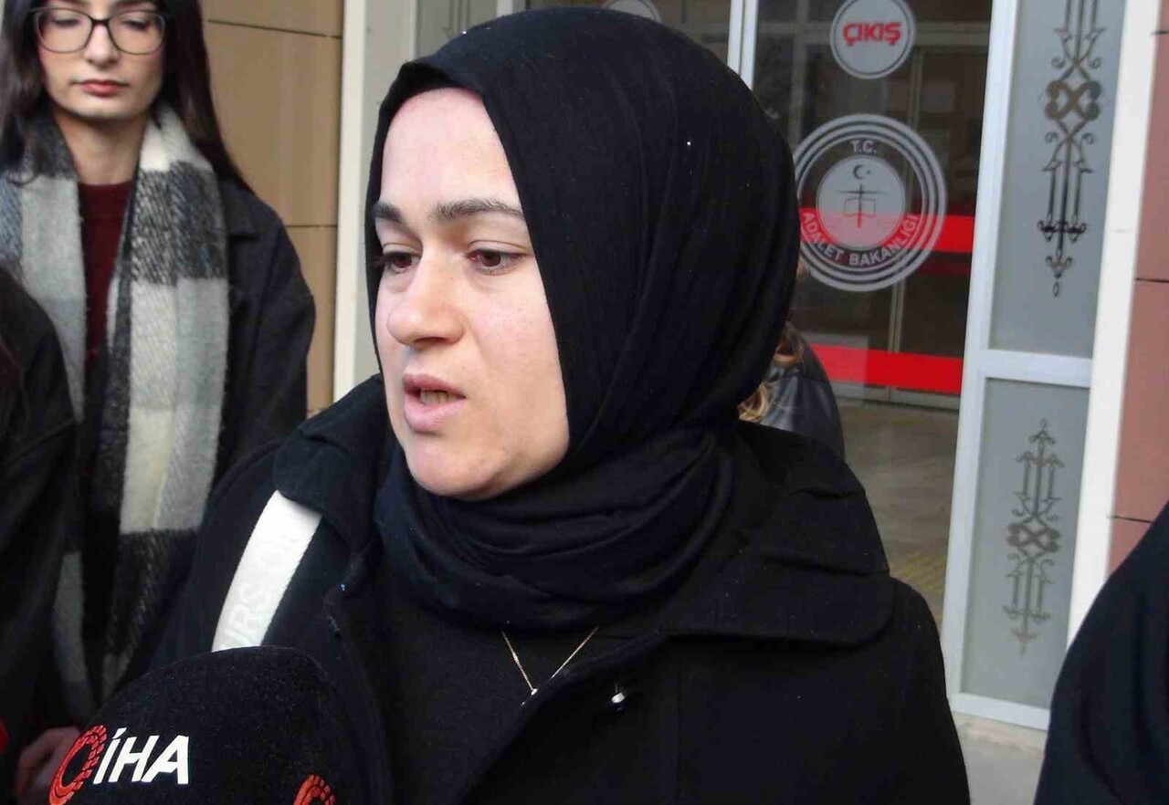 MANİSA'NIN YUNUSEMRE İLÇESİNDE BOŞANMA AŞAMASINDAKİ EŞİNİN CİNSEL SALDIRISINA DİRENDİĞİ İÇİN...