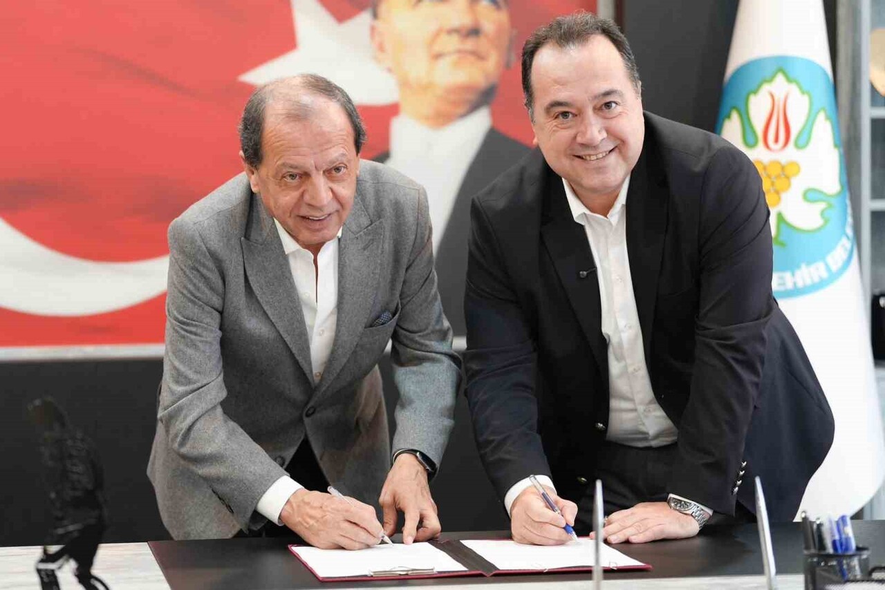 MANİSA BÜYÜKŞEHİR BELEDİYESİ, YUNUSEMRE İLÇESİ MURADİYE MAHALLESİ’NİN ATIK SU SORUNUNA KALICI...