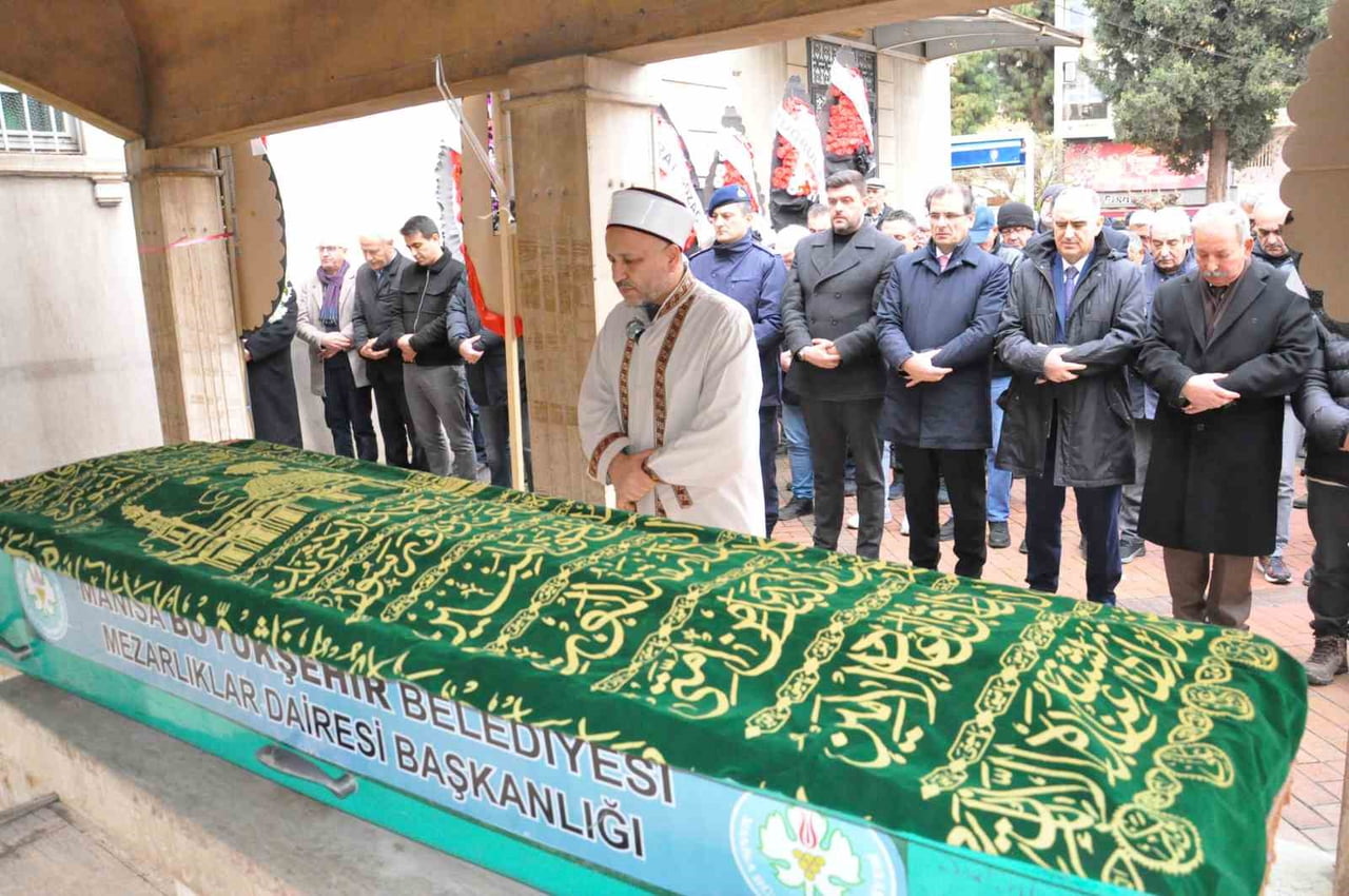 MANİSA’NIN SALİHLİ İLÇESİNDE GEDİZ NEHRİ’NİN KORUNMASINA ÖMRÜNÜ ADAYAN GEDİZ HAVZASI EROZYONLA...