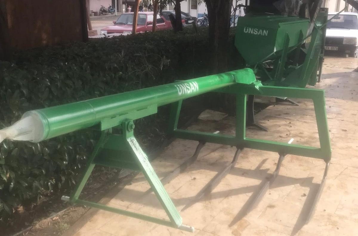 MANİSA’NIN SARIGÖL İLÇESİNDE ZİRAAT ODASI TARAFINDAN EKİPMANLARI EKSİK OLAN ÇİFTÇİLERE DESTEK...