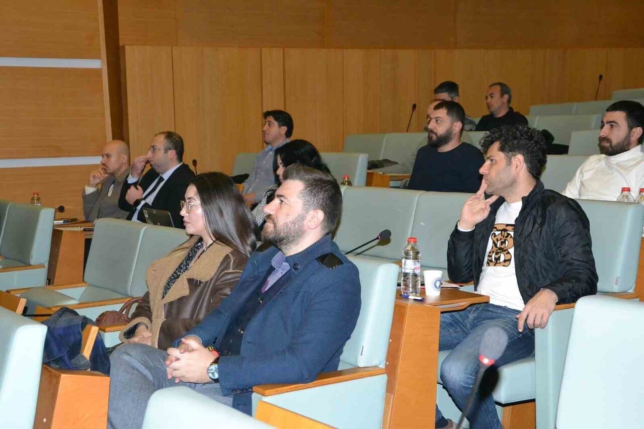 MANİSA TİCARET VE SANAYİ ODASI (MTSO) EV SAHİPLİĞİNDE GERÇEKLEŞTİRİLEN TOPLANTIDA E-İHRACATIN...