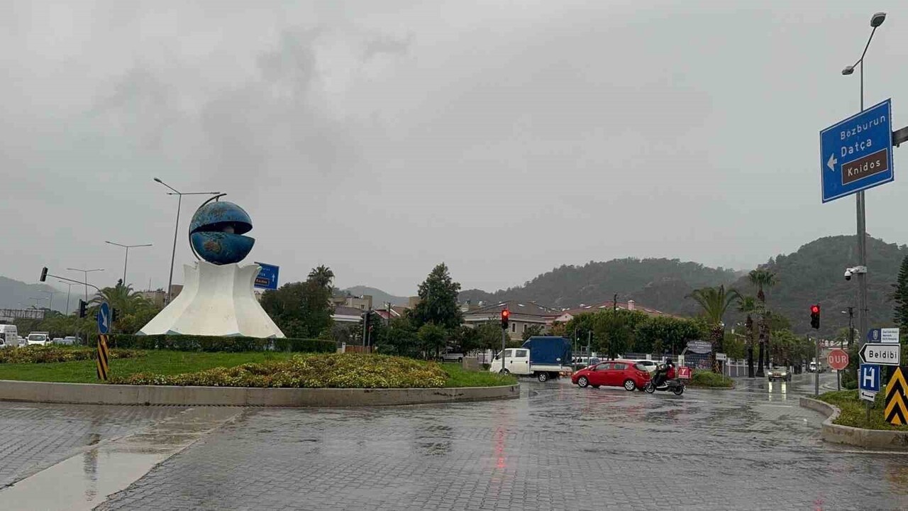 MARMARİS’TE SON 24 SAATTE 60 KİLOGRAM YAĞIŞ DÜŞTÜ