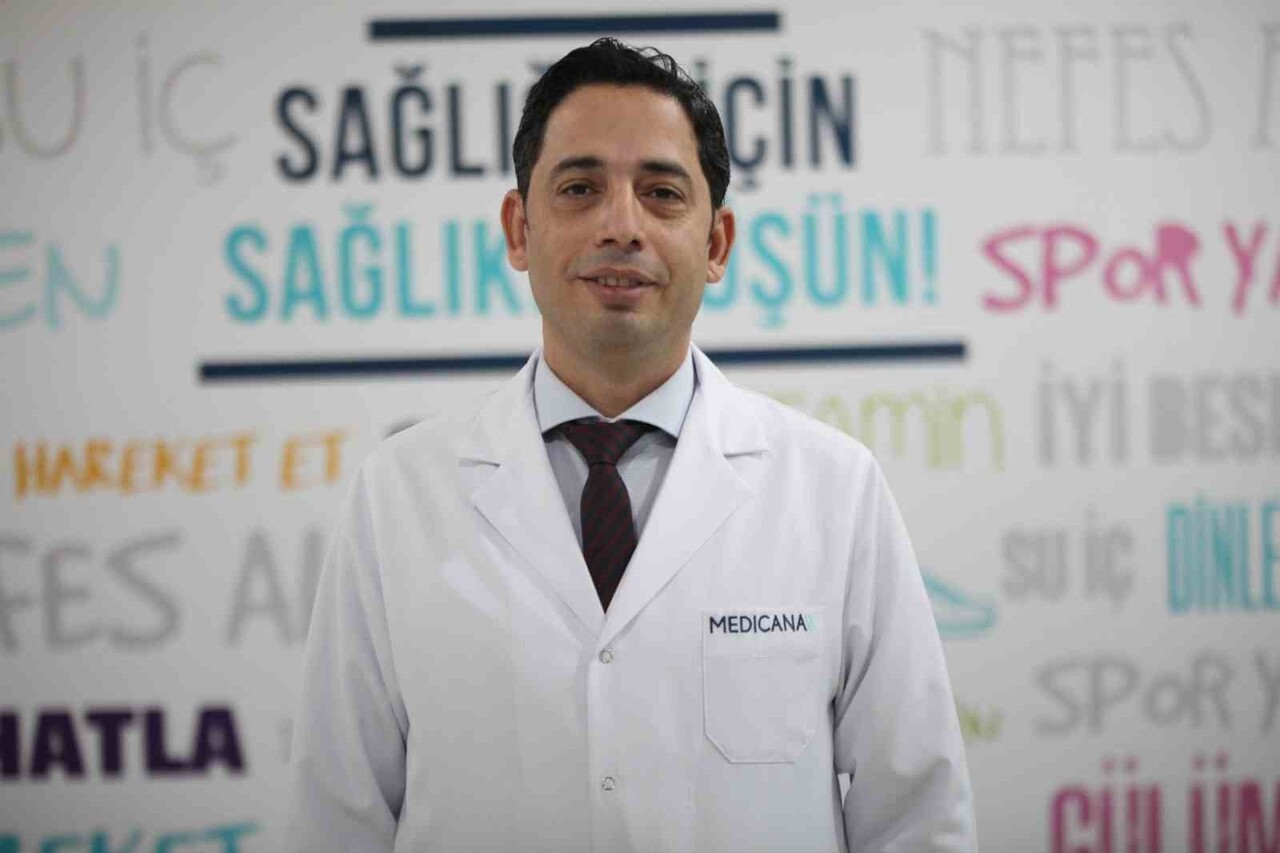 MEDİCANA KONYA HASTANESİ BEYİN VE SİNİR CERRAHI OP. DR. YAŞAR KARATAŞ, "ÖZELLİKLE SOSYAL MEDYADA...