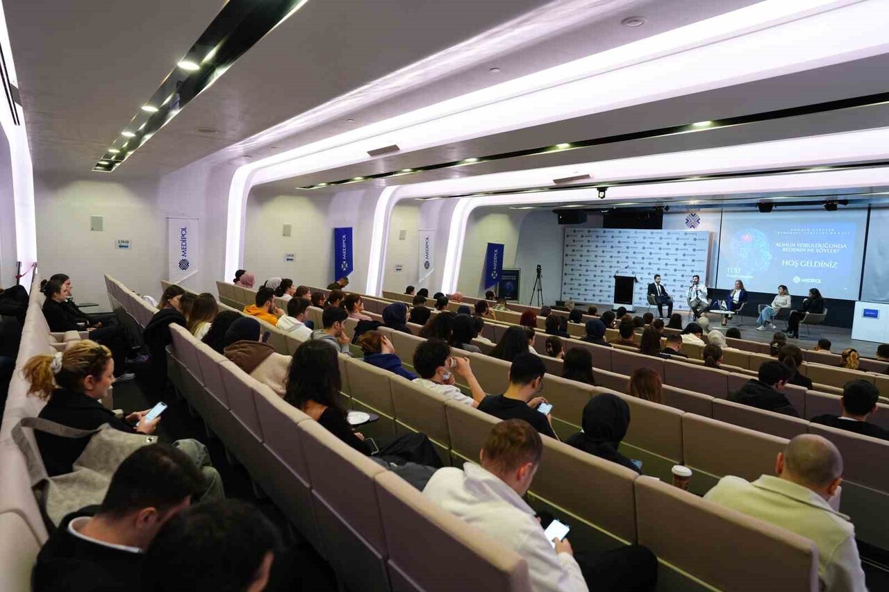 MEDİPOL SAĞLIK GRUBU TARAFINDAN DÜZENLENEN "KRONİK STRESİN BEDENSEL ETKİLERİ" PANELİNDE...