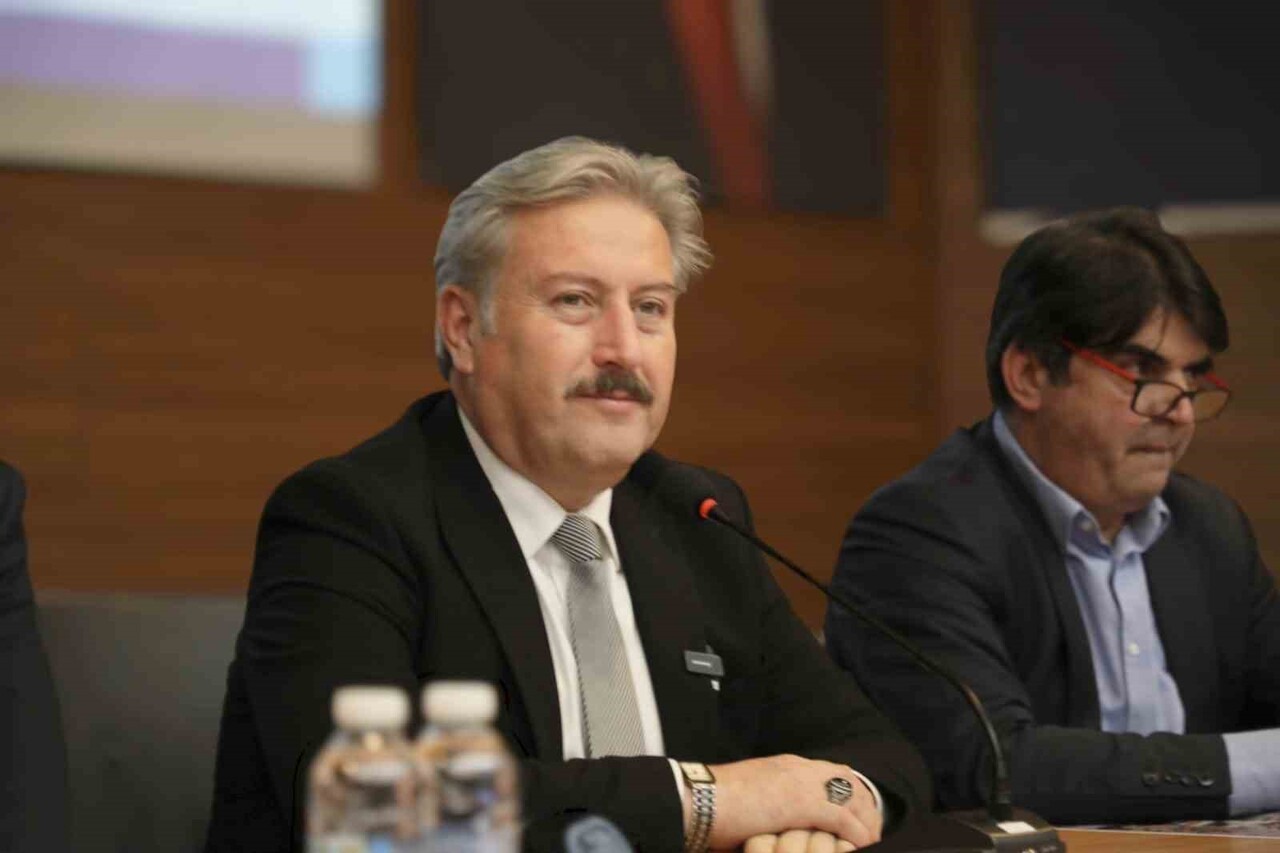 MELİKGAZİ’DE TAM 8 BÖLGEDE GERÇEKLEŞTİRDİĞİ BAŞARILI KENTSEL DÖNÜŞÜM ÇALIŞMALARI İLE ATIL, ESKİ...