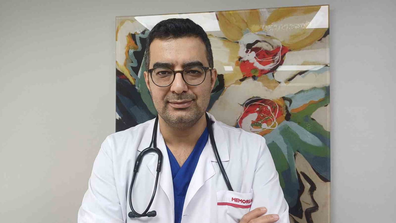 MEMORİAL KAYSERİ HASTANESİ GASTROENTEROLOJİ UZMANI PROF. DR. MUSTAFA KAPLAN, YILBAŞI AKŞAMI...