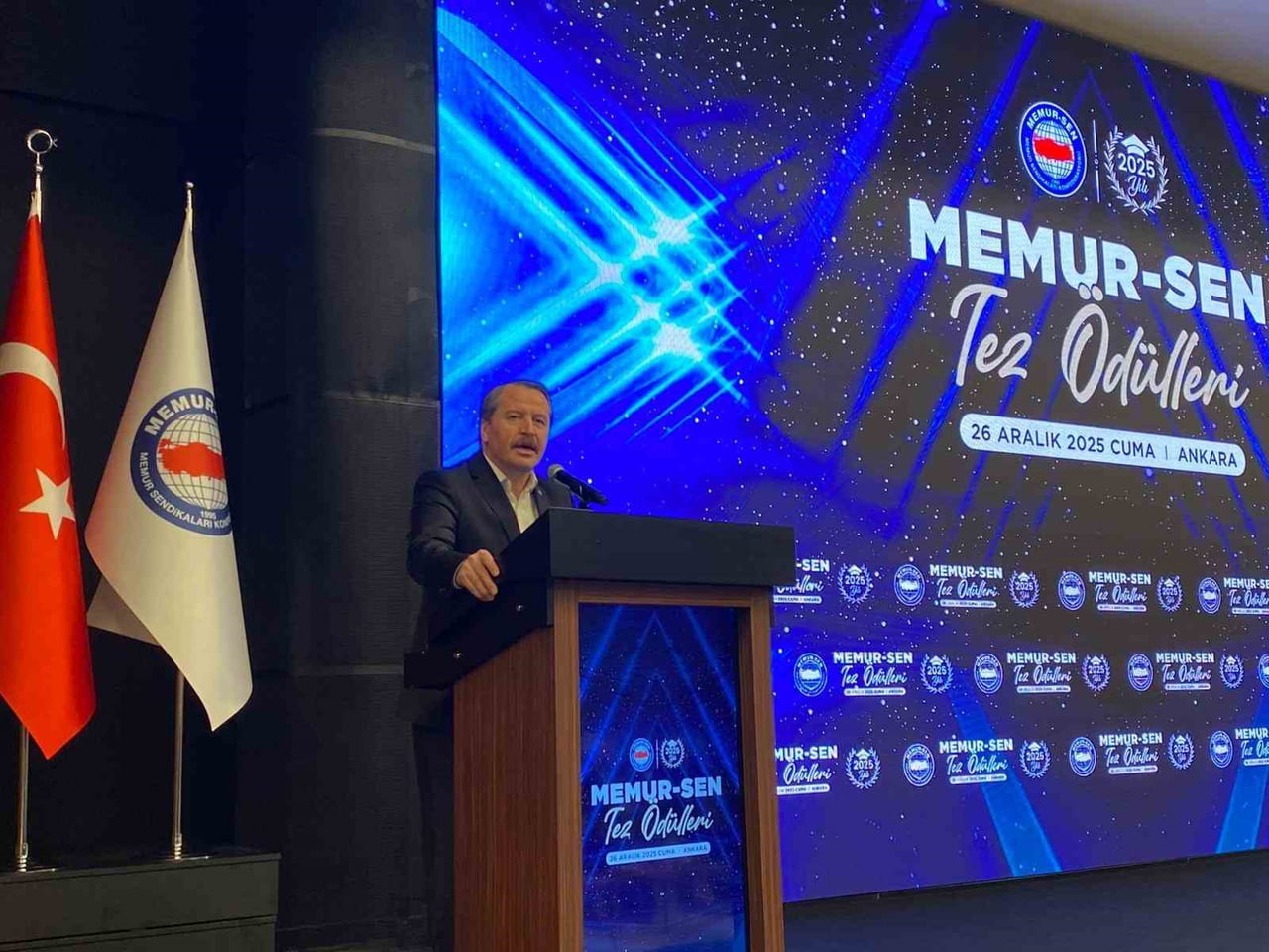 MEMUR SENDİKALARI KONFEDERASYONU (MEMUR-SEN) TARAFINDAN SORUNLARINI ÇÖZÜLMESİ AMACIYLA DÜZENLENEN...