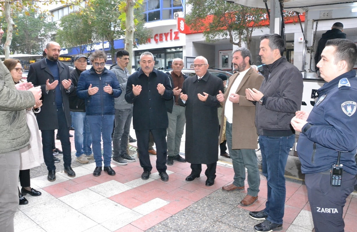 MERHUME ŞEHZADELER BELEDİYE BAŞKANI GÜLŞAH DURBAY’IN VEFATININ YEDİNCİ GÜNÜ DOLAYISIYLA, KENT...