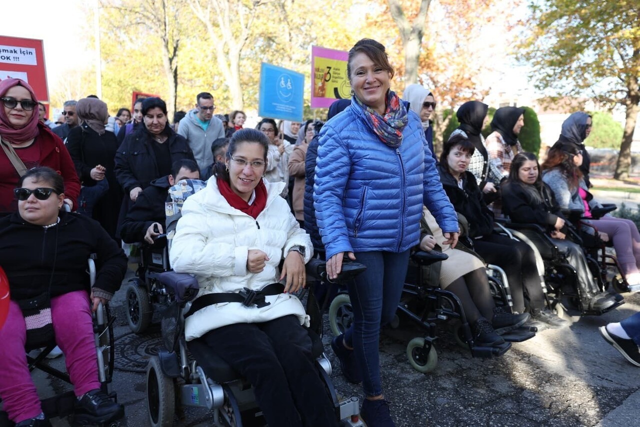 MERKEZEFENDİ BELEDİYESİ’NCE 3 ARALIK DÜNYA ENGELLİLER GÜNÜ’NDE DÜZENLENEN 5. ENGELSİZ FEST YOĞUN...