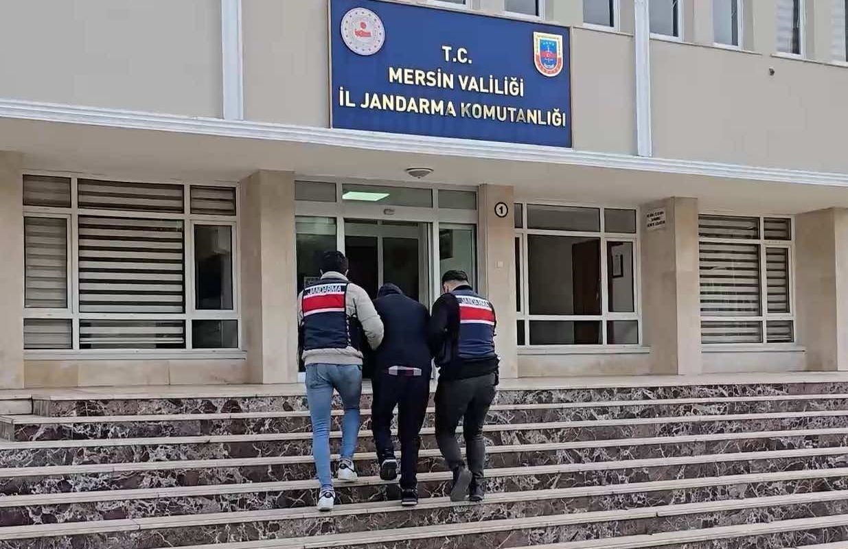 MERSİN'DE 101 SUÇTAN KAYDI BULUNAN VE 36 YIL KESİNLEŞMİŞ HAPİS CEZASI İLE ARANAN ŞAHIS, JANDARMA...