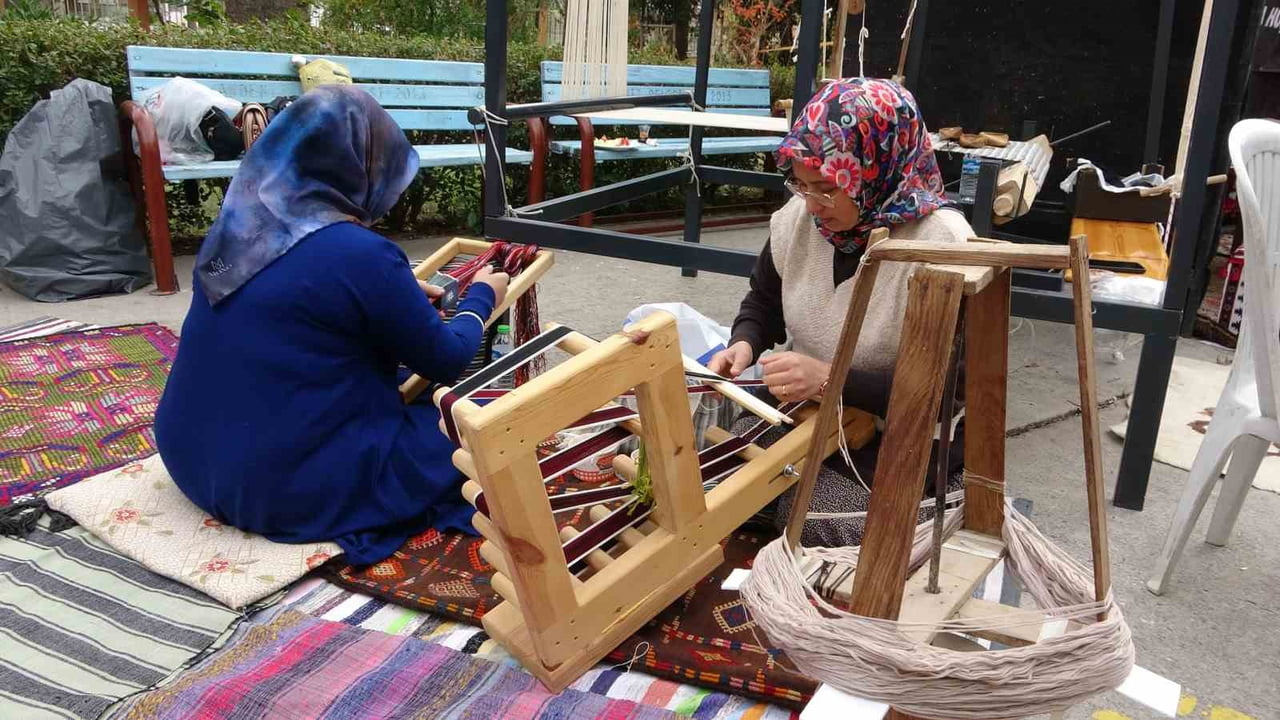 MERSİN'DE MESLEKİ EĞİTİM MERKEZİ TARAFINDAN DÜZENLENEN YÖRÜK KÜLTÜRÜ TANITIM PROGRAMINDA...