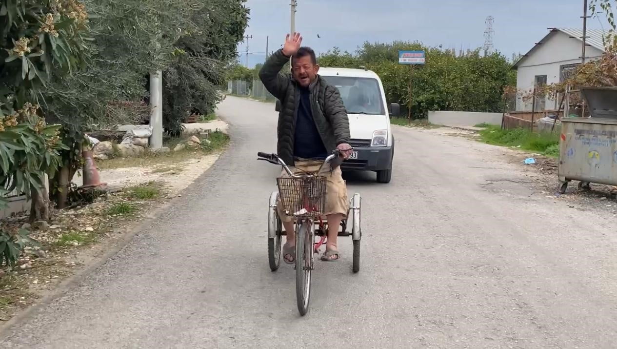 MERSİN'İN ERDEMLİ İLÇESİNDE ATIK MADDELERİ TOPLAYARAK GEÇİNEN ENGELLİ MURAT DURU'YA 20 BİN 844 TL...