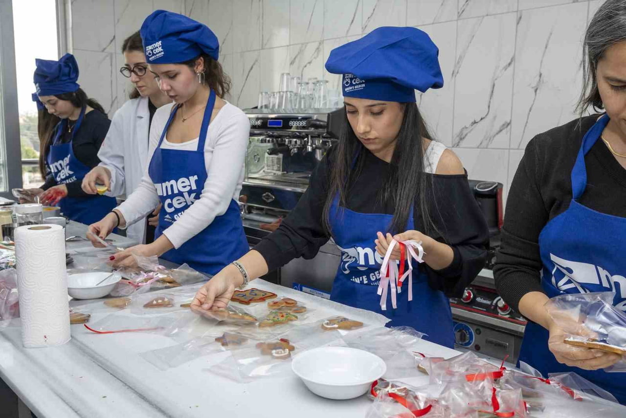 MERSİN BÜYÜKŞEHİR BELEDİYESİ SOSYAL HİZMETLER DAİRESİ BAŞKANLIĞINA BAĞLI MERCEK MESLEK EDİNDİRME...