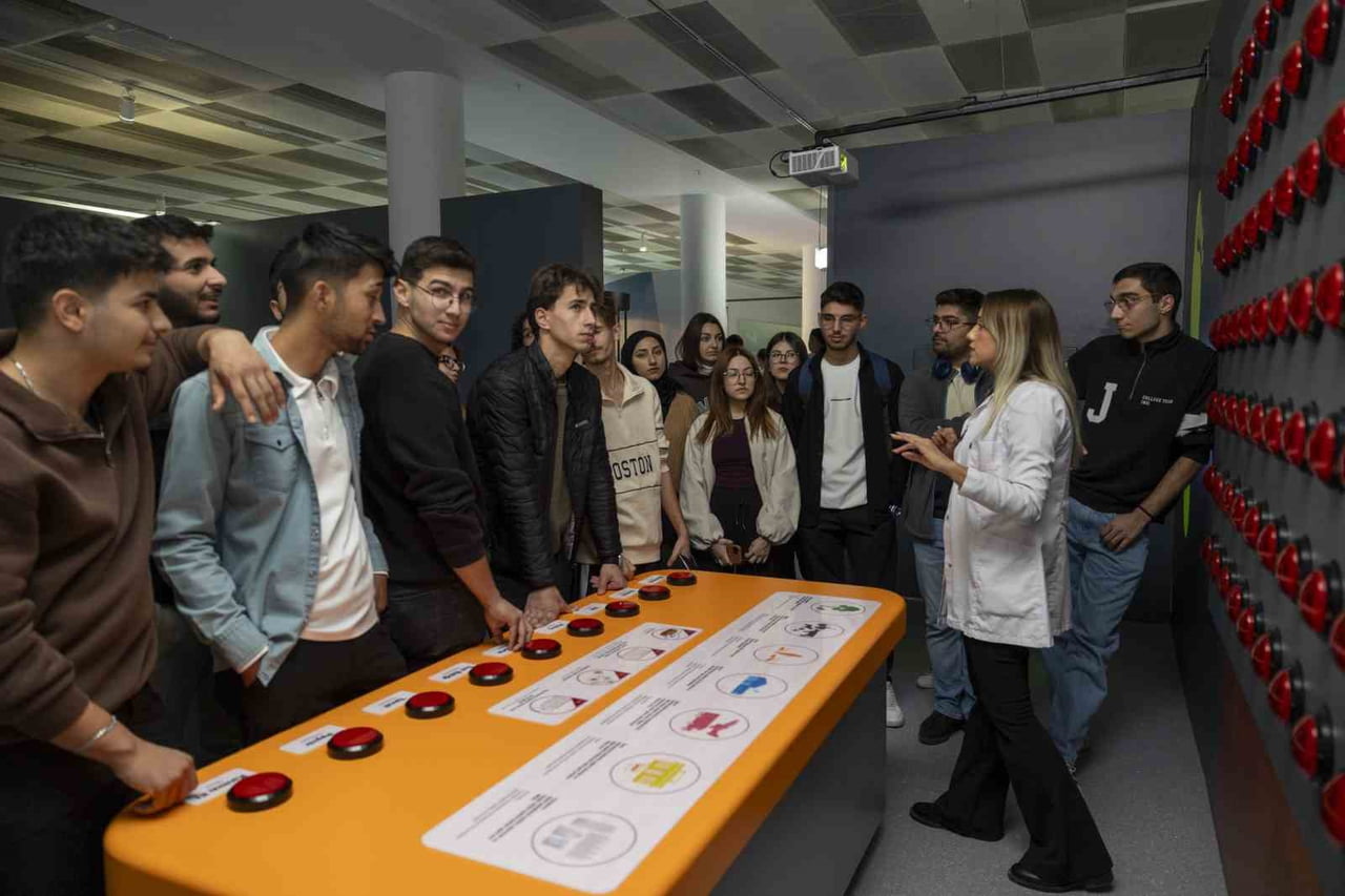 MERSİN BÜYÜKŞEHİR BELEDİYESİNE BAĞLI MERCAN 100. YIL İKLİM VE ÇEVRE BİLİM MERKEZİ’Nİ ZİYARET EDEN...