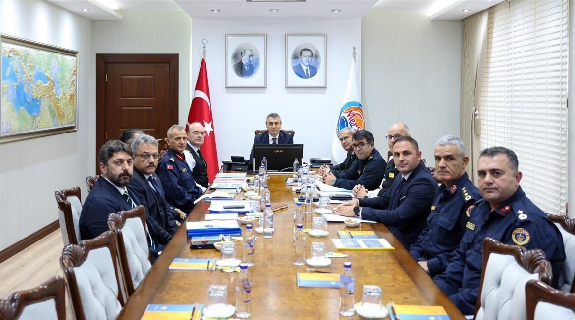 MERSİN VALİSİ ATİLLA TOROS BAŞKANLIĞINDA, KENT GENELİNDEKİ GÜVENLİK VE ASAYİŞ ÇALIŞMALARININ...