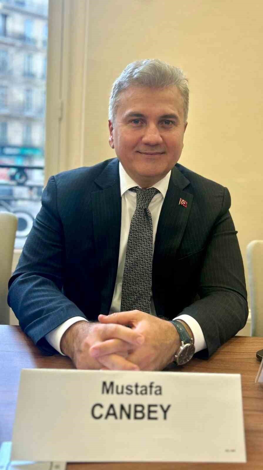 MİLLETVEKİLİ MUSTAFA CANBEY'İN ADINI KULLANARAK DOLANDIRICILIK YAPAN 2 KİŞİ TUTUKLANDI