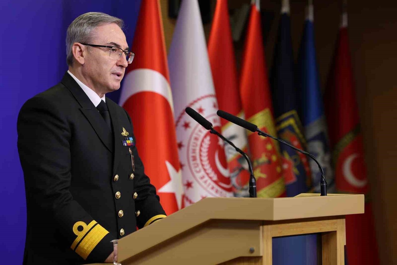 MİLLİ SAVUNMA BAKANLIĞI BASIN HALKLA İLİŞKİLER MÜŞAVİRİ VE BAKANLIK SÖZCÜSÜ TUĞAMİRAL ZEKİ...