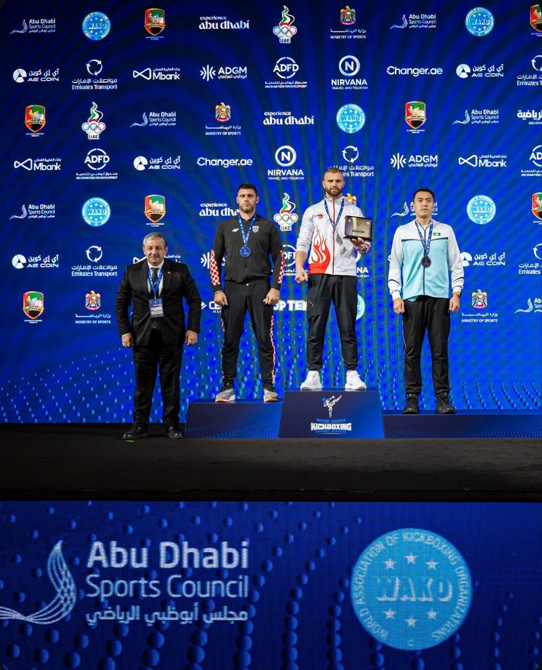 MİLLİ SPORCU KADİR YILDIRIM, WAKO BÜYÜKLER KİCK BOKS DÜNYA ŞAMPİYONASI'NDA ÜST ÜSTE ELDE ETTİĞİ...