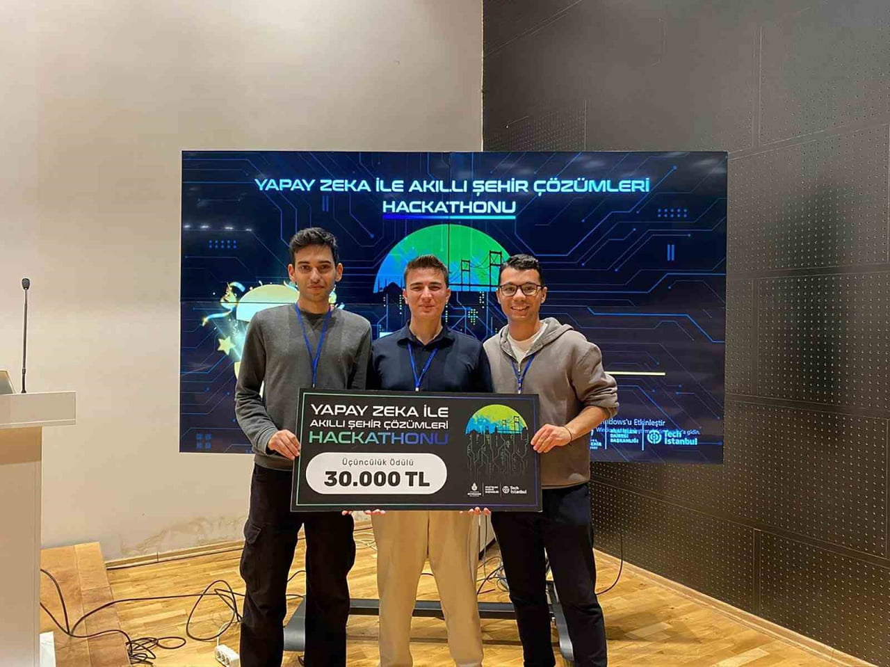 MSKÜ ÖĞRENCİLERİ TÜRKİYE 3.’SÜ: ‘AKILLI ŞEHİRLER’ ALANINDA ÖNEMLİ BAŞARI