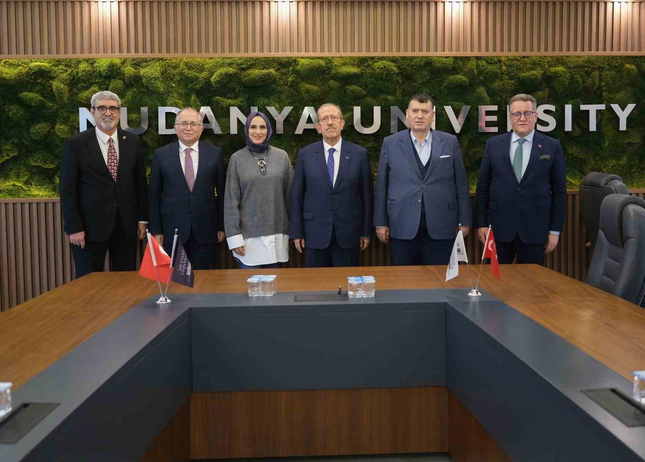 MUDANYA ÜNİVERSİTESİ’NİN TECRÜBE KONUŞUYOR ETKİNLİĞİNİN KONUĞU HAYAT SAĞLIK GRUBU YÖNETİM KURULU...