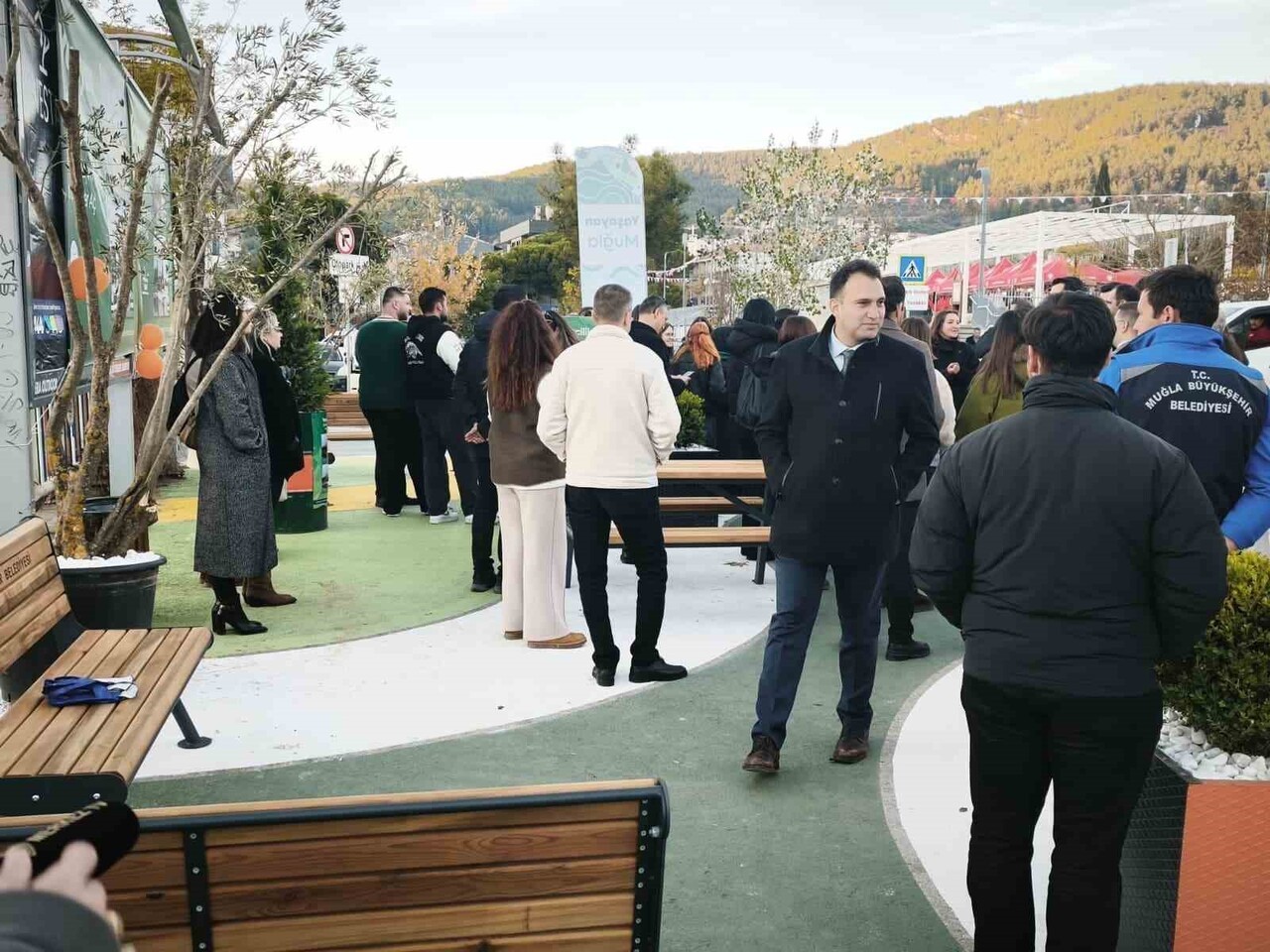 MUĞLA'DA TAKTİKSEL ŞEHİRCİLİKLE YAYA SİRKÜLASYONU RAHATLATILIYOR