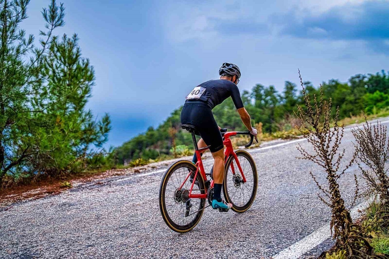 MUĞLA’DA KIRAN KIRANA MÜCADELEDE 100 SPORCU ZORLU PARKURDA TER DÖKTÜ