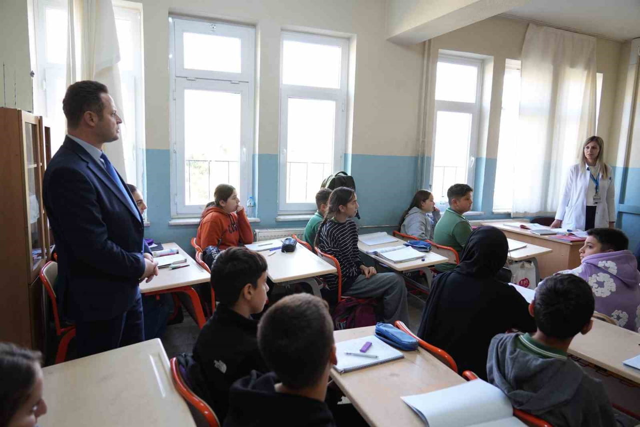 MUĞLA İL MİLLİ EĞİTİM MÜDÜRÜ EMRE ÇAY, SAHA ZİYARETLERİ KAPSAMINDA KÖYCEĞİZ’DE BULUNAN TOPARLAR...