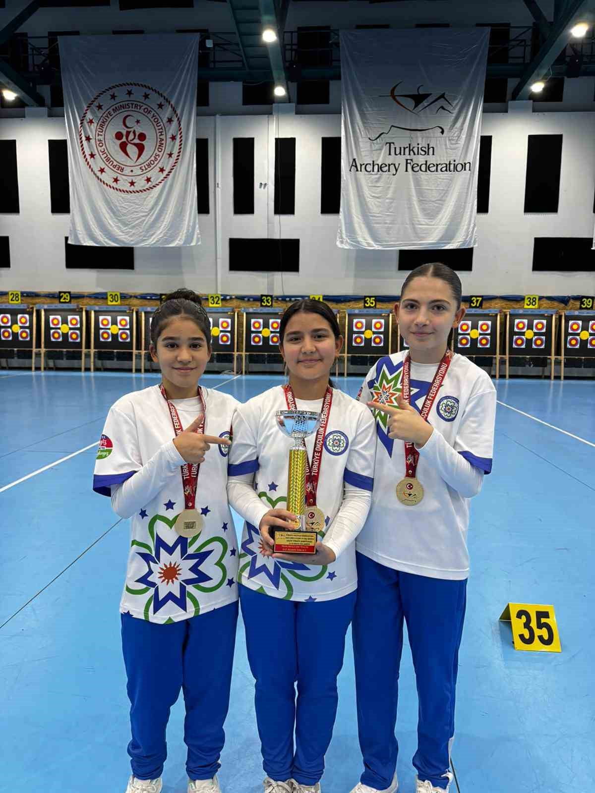 MUĞLA’NIN ‘ALTIN KIZLAR’I TÜRKİYE ŞAMPİYONU