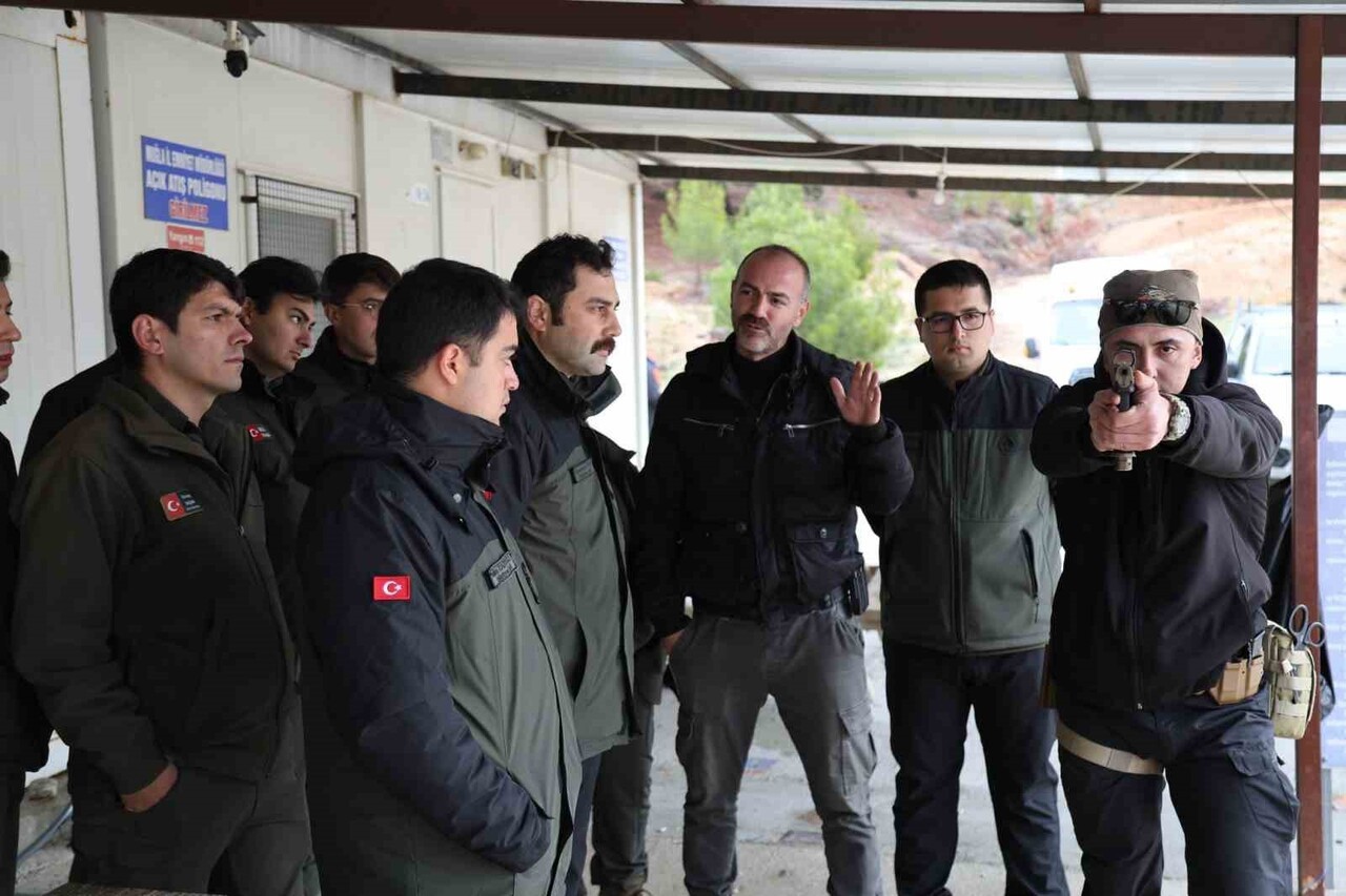MUĞLA ORMAN BÖLGE MÜDÜRLÜĞÜ PERSONELİNE SİLAH EĞİTİMİ