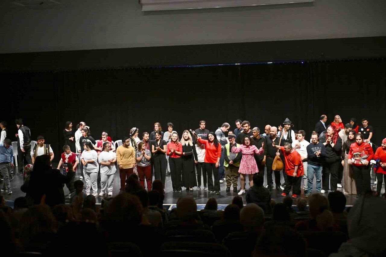 MURATPAŞA BELEDİYESİ ENGELSİZ KAFE’NİN ÖZEL ÇOCUKLARI, YIL BOYUNCA MÜZİKTEN DANSA BİRÇOK ALANDA...