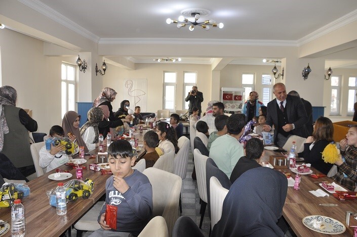 MUŞ'UN BULANIK İLÇESİNDE, ÖZEL EĞİTİM ÖĞRENCİLERİNE YÖNELİK ANLAMLI BİR ETKİNLİK...