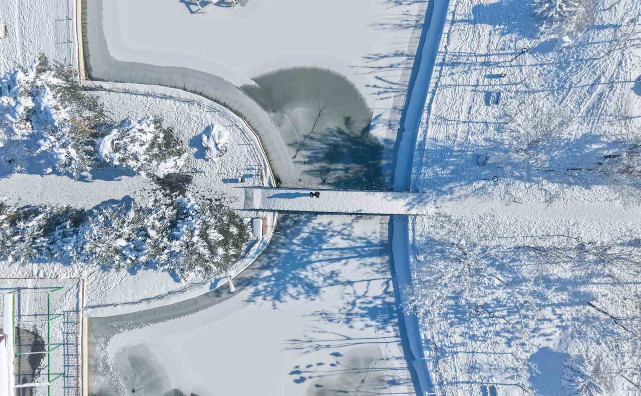 MUŞ’TA GECE SAATLERİNDE HAVA SICAKLIĞININ EKSİ 28 DERECEYE KADAR DÜŞMESİYLE GÖLETLER DONDU...