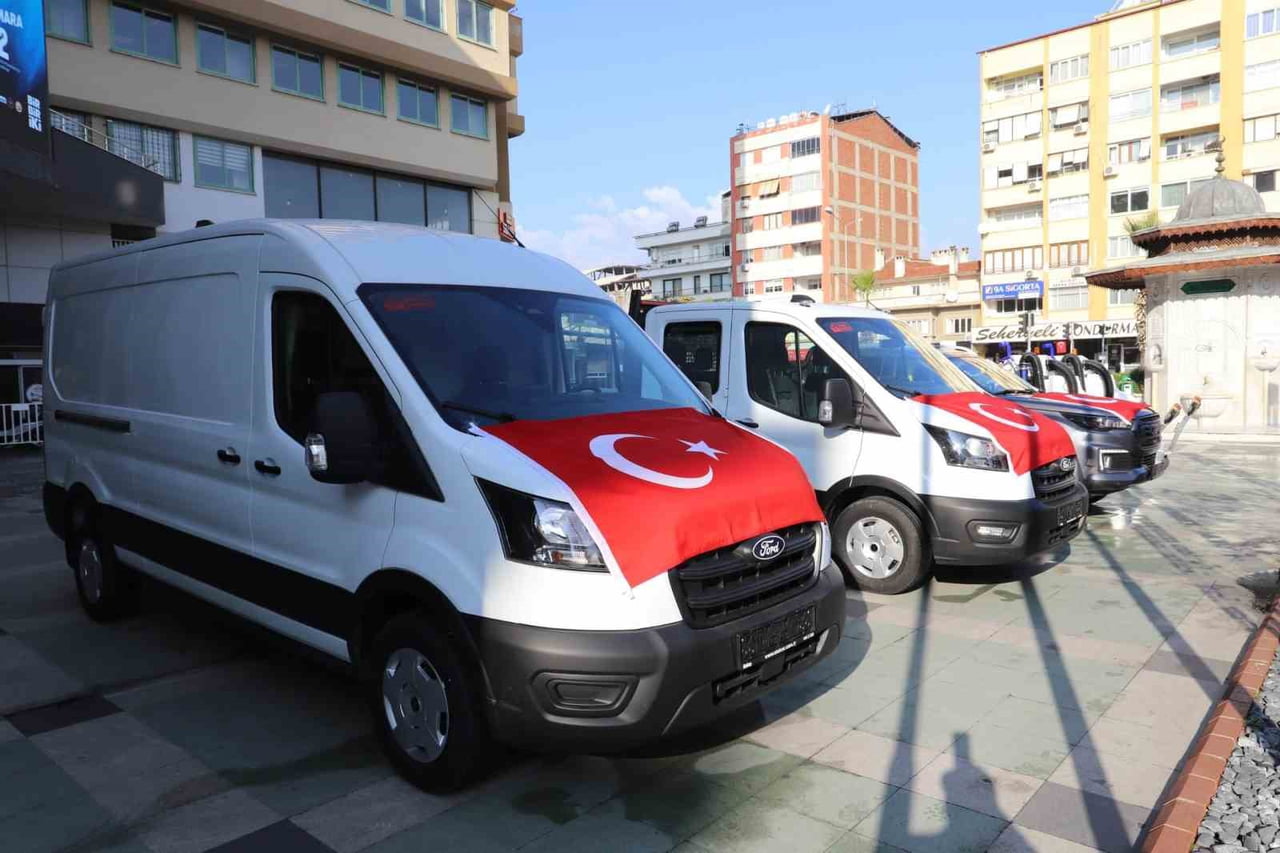 NAZİLLİ BELEDİYESİ ARAÇ FİLOSUNU GÜÇLENDİRİYOR