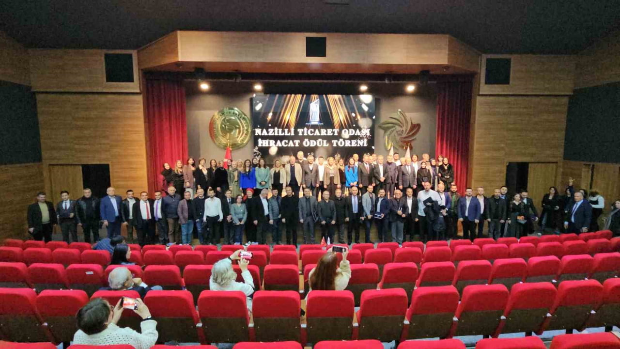 NAZİLLİ TİCARET ODASI'NIN BAŞARILI İHRACATÇILARI ÖDÜLLENDİRİLDİ