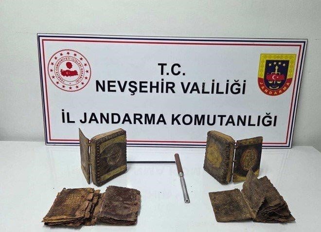 NEVŞEHİR'DE JANDARMA EKİPLERİ TARAFINDAN YAPILAN OPERASYONDA TARİHİ ESER NİTELİĞİ TAŞIYAN 2 ADET...