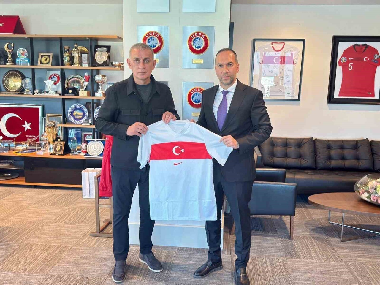 NİĞDE BELEDİYE BAŞKANI EMRAH ÖZDEMİR, TÜRKİYE FUTBOL FEDERASYONU (TFF) BAŞKANI İBRAHİM...